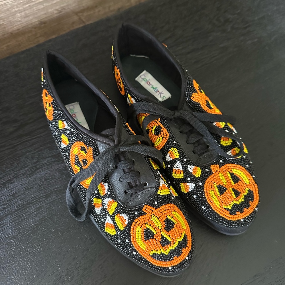 Vintage Beaded Colorwerks Pumpkin Halloween Sneakers size 8.5